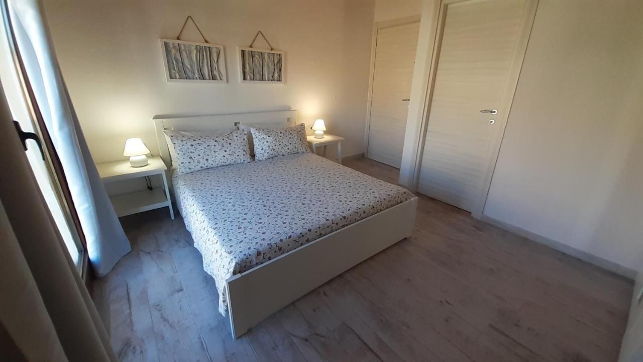 B&B U Punenti ラ・マッダレーナ エクステリア 写真